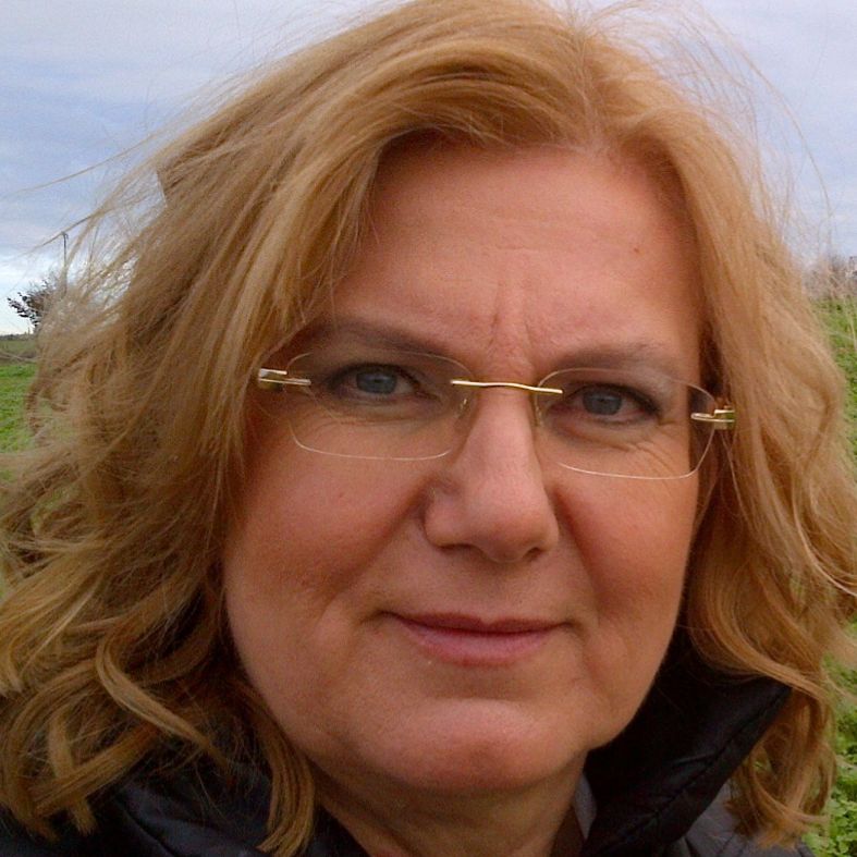 Helga Pietschmann - Buchhalterin in Stahlberg