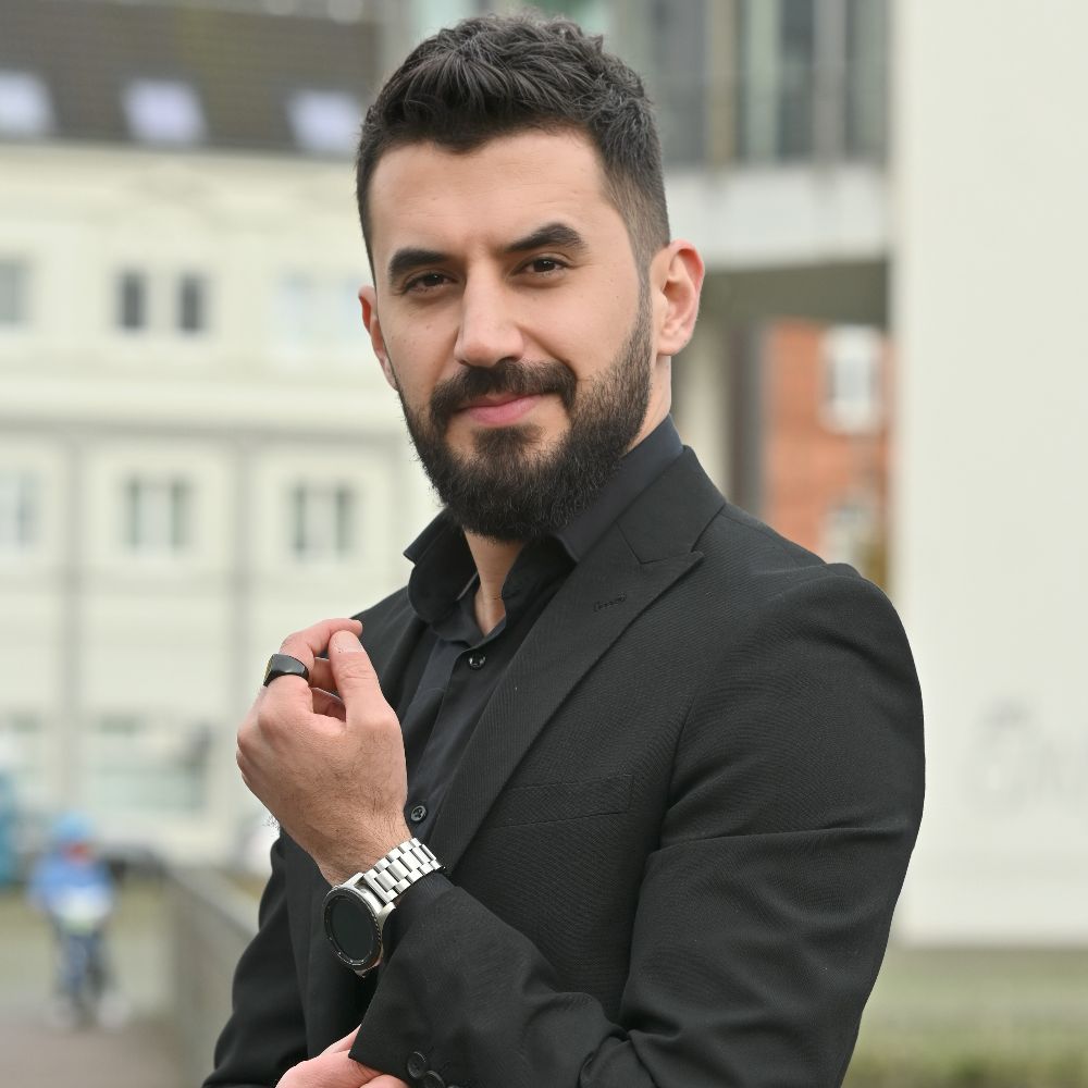 Ahmad Almakhzom - Buchhalter in Essen