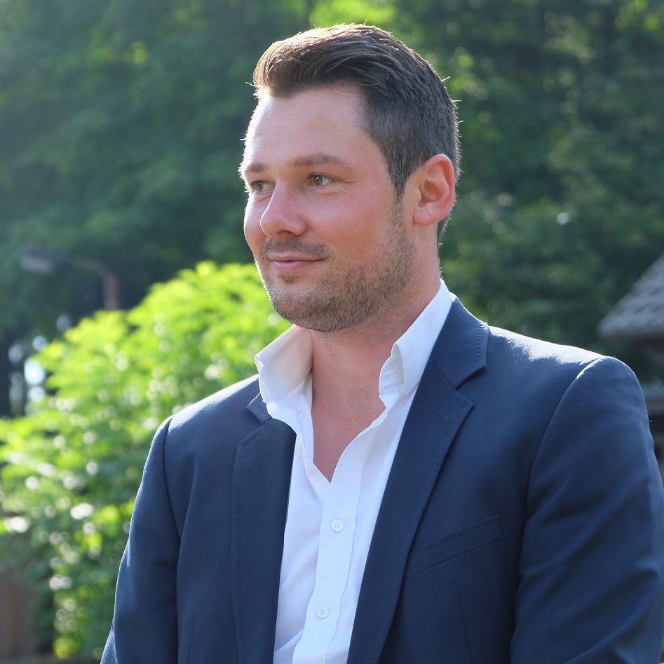 Manuel Günther - Buchhalterin in Empfertshausen