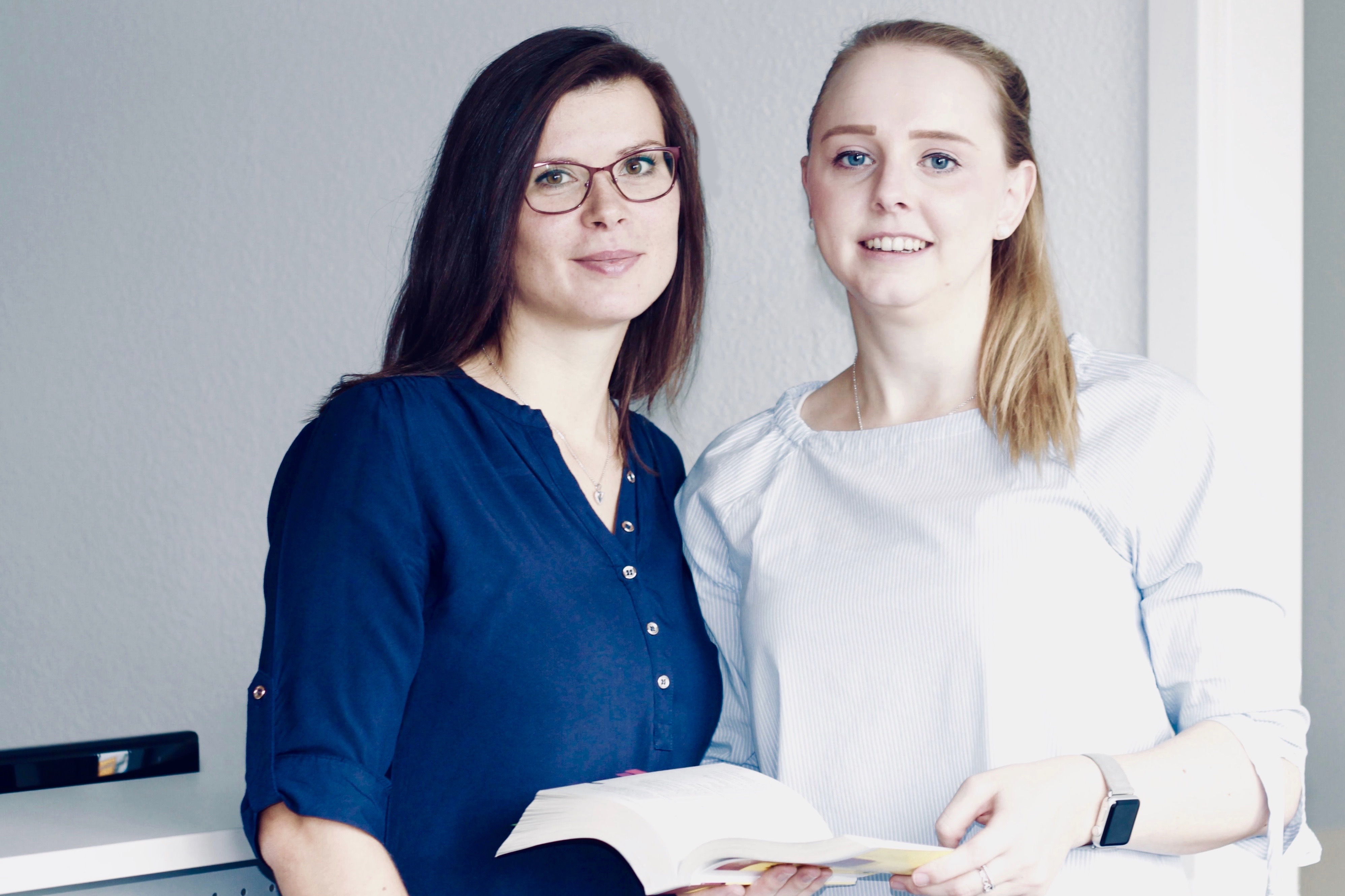  Regina Kröker & Katharina Schlepper - Buchhalterin in Leopoldshöhe