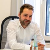 Dirk Willmes - Buchhalterin in Olpe