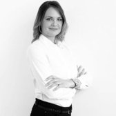 Sandra Höfer - Buchhalterin in Hohenbrunn